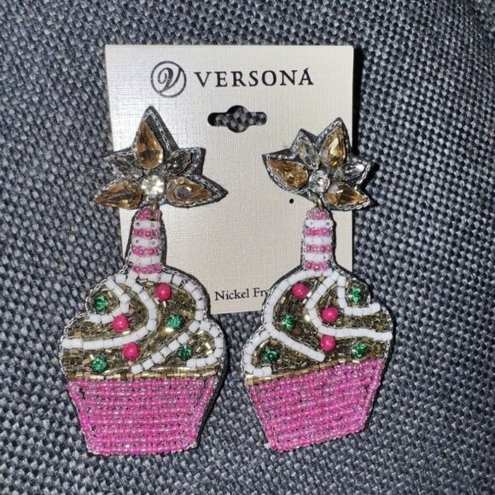 Versona Cupcake Pierced Earrings Beaded‎
